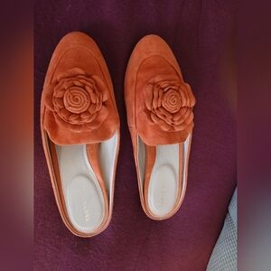 Taryn Rose Women's Burnt Orange Floral Loafers